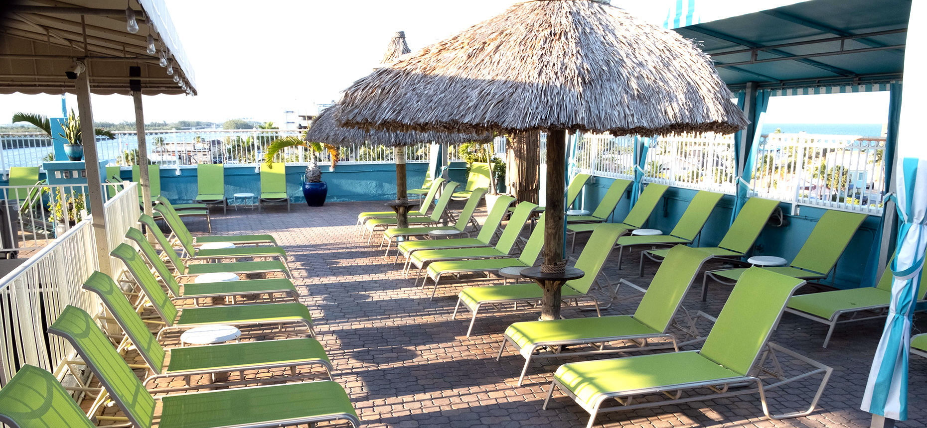 Rooftop Pool Lounge Chairs
